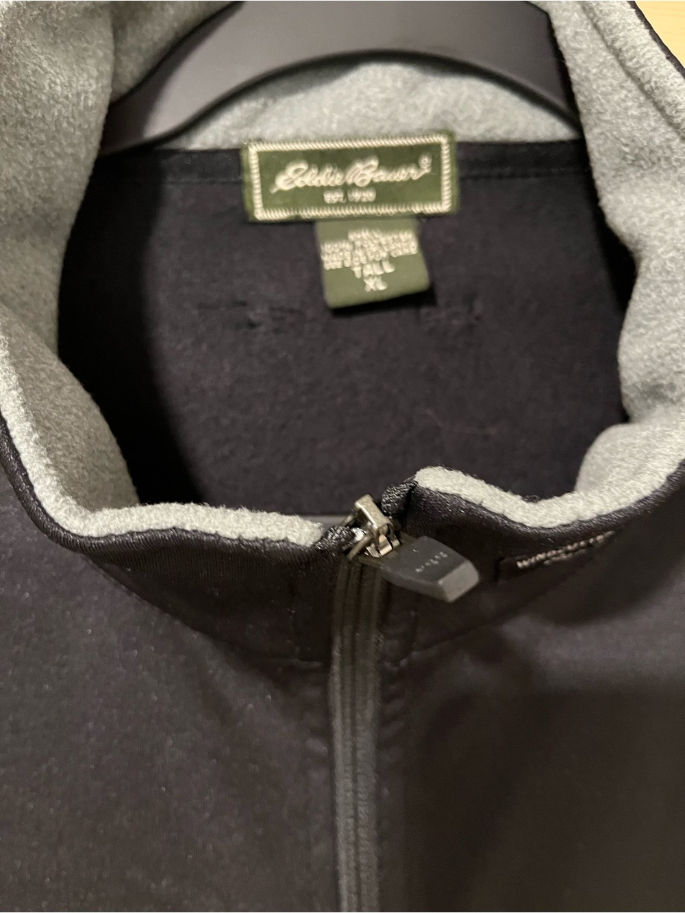 Eddie Bauer WindCutter Fleece Vest XL Tall Black/Gray - Picture 2 of 6